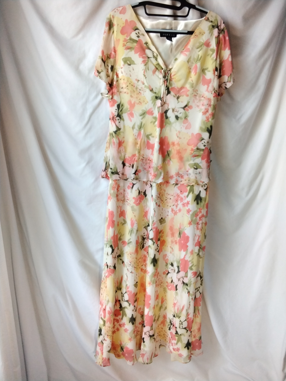 Spenser Jeremy Black Label on Cream Satin Garment